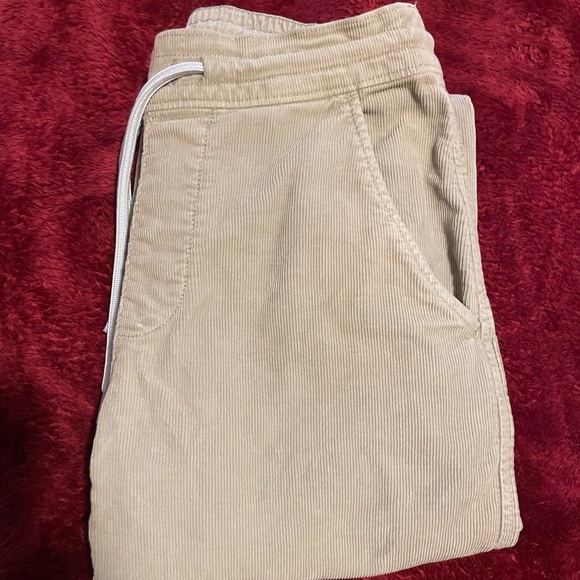 Mens 'XS'  Levi's Thin Wale Corduroy Beach Pants in Sand/Beige - Picture 1 of 5